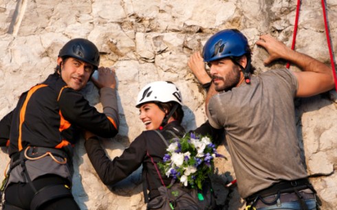 ASCOLTI TV DI MERCOLEDI 17 OTTOBRE 2012: TESTA A TESTA TRA SPOSAMI (4,3MLN – 16.14%) E RIS ROMA (4,2MLN – 16.50%). ONCE UPON A TIME SOTTO IL 5%. AVANTI UN ALTRO SUPERA IL 20%