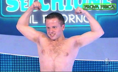 IL SECCHIONE LUCA TASSINARI PROTAGONISTA DI UN FILM PORNO