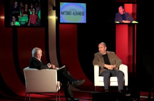 A LEZIONE DA ANTONIO ALBANESE: IL COMICO SI RACCONTA ALLA VIGILIA DI “TUTTO TUTTO NIENTE NIENTE”