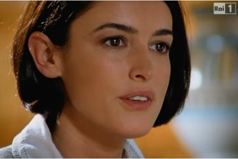 ASCOLTI TV DI DOMENICA 30 DICEMBRE 2012: L’ISOLA RISALE SOPRA I 5MLN (21%), IL SIGNORE DEGLI ANELLI 2 SI FERMA ALL’11.8%. FLOP I GUASTANOZZE (4.9%)