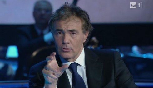 ASCOLTI TV DI SABATO 22 DICEMBRE 2012: VINCE PER SEMPRE MIA (19.97%), MALE CANALE 5 (9.49%) BATTUTO DA ITALIA1 E RAI2