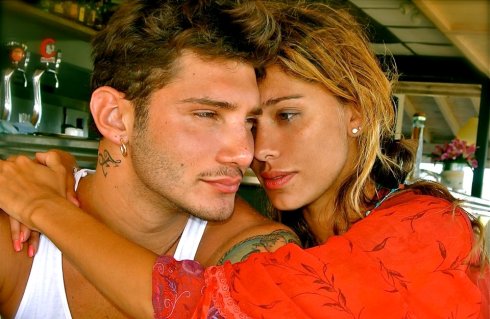 LO STRANO CASO DEL VIDEO HARD DI BELEN E CORONA