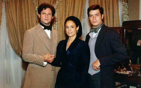 RAI PREMIUM IN ROSA: DOPO TERRA NOSTRA, E’ LA VOLTA DE LA FORZA DEL DESIDERIO