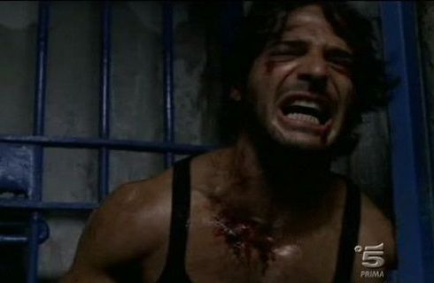 SQUADRA ANTIMAFIA 5: ECCO CHI HA APERTO LA BOTOLA