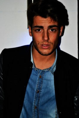 AMICI 12: PASQUALE DI NUZZO ENTRA NELLA SCUOLA