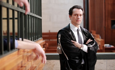 ASCOLTI TV DI VENERDI 25 GENNAIO 2013: IL CLAN DEI CAMORRISTI (18.61%) FA CROLLARE RIUSCIRANNO I NOSTRI EROI (13.2%). FLOP PER LEADER (3.74%), CON CROZZA (9.95%) LA7 TERZA RETE IN PT