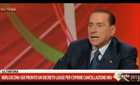 LO SPOGLIO, ILARIA D’AMICO INCALZA BERLUSCONI. E LUI: “BRAVA, E’ STATA SUFFICIENTEMENTE CATTIVA” (VIDEO)