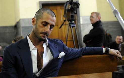 FABRIZIO CORONA SI E’ COSTITUITO A LISBONA