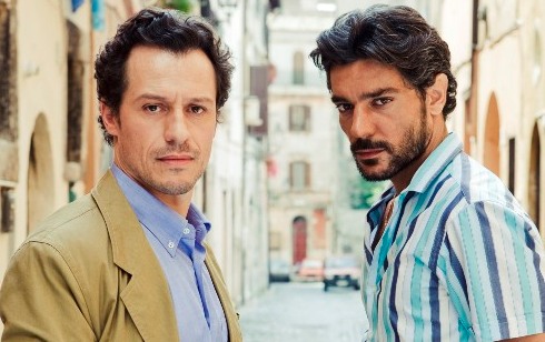 ASCOLTI TV DI VENERDI 8 FEBBRAIO 2013: IL CLAN DEI CAMORRISTI VINCE COL 17.69%, GIUSTI CHIUDE AL 12.72%. RECORD PER LEADER CON BERLUSCONI (8.93%)