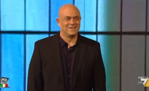 MAURIZIO CROZZA TORNA A LA7 DOPO SANREMO E SI PORTA DIETRO L’ACQUA