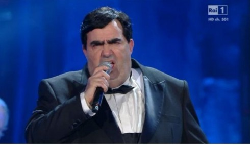 LE INVASIONI BARBARICHE – ELIO E LE STORIE TESE OSPITI DELL’ULTIMA PUNTATA. GEPPI CHIUDE IL SIPARIO