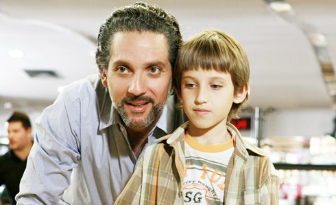 SARÒ SEMPRE TUO PADRE TORNA IN REPLICA NONOSTANTE IL DISAPPUNTO DI BEPPE FIORELLO