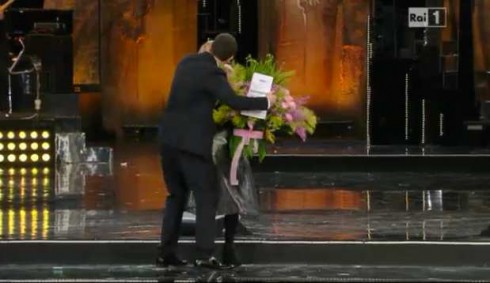 SANREMO 2013: BACIO TRA FAZIO E LITTIZZETTO (VIDEO)