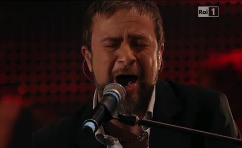 I MIGLIORI ANNI, CANZONISSIMA 2013: MARCO MASINI FA FAVILLE E RIMANE IN TESTA