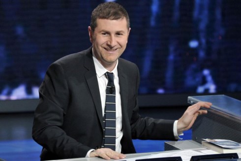 RAI3, APRILE-MAGGIO 2013: FABIO FAZIO TRIPLICA IL SUO CHE TEMPO CHE FA, AMORE CRIMINALE RITORNA IN PRIME TIME