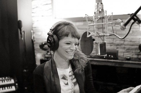 DM LIVE24: 8 MARZO 2013. NUOVO DISCO PER ALESSANDRA AMOROSO, IL NUOVO DOPPIAGGIO DEI SIMPSON NON PIACE, STOP AL TOUR DELLA HUNZIKER