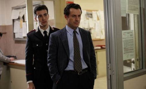 ASCOLTI TV DI VENERDI 22 MARZO 2013: IL CLAN DEI CAMORRISTI CHIUDE AL 17.13%, RED OR BLACK SI FERMA AL 12.96%