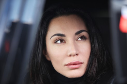 DONNE IN GIOCO: CANALE 5 “AZZARDA” CON LA MINISERIE DI MICHELLE BONEV