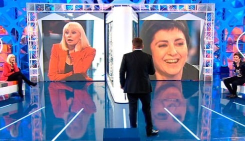 RAFFAELLA CARRA’ DA THE VOICE OF ITALY AL C’E’ POSTA PER TE SPAGNOLO