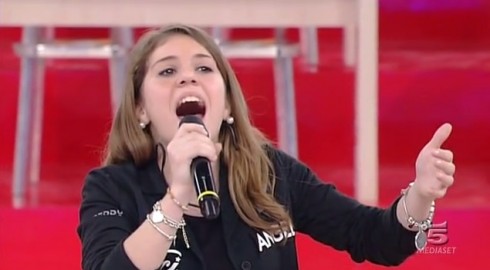 AMICI 12: ANCHE ANGELA AL SERALE