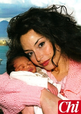 RAFFAELLA FICO A VERISSIMO: FARO’ TEST DNA A MIA FIGLIA PIA E LO RENDERO’ PUBBLICO