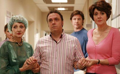 ASCOLTI TV DI DOMENICA 21 APRILE 2013: DOMINA UN MEDICO IN FAMIGLIA (20.17%-24.62%), MALE IL PESCE INNAMORATO (8.86%) E LA FORMULA 1 IN DIFFERITA (8.36%)