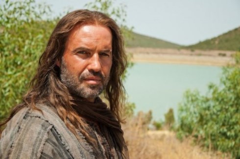 ASCOLTI TV DI LUNEDI 1 APRILE 2013: BARABBA TOTALIZZA 5,3 MLN E IL 19.75%. ZELIG CHIUDE AL 14.74%. LA7 AL 6.55% CON MANGIA PREGA AMA