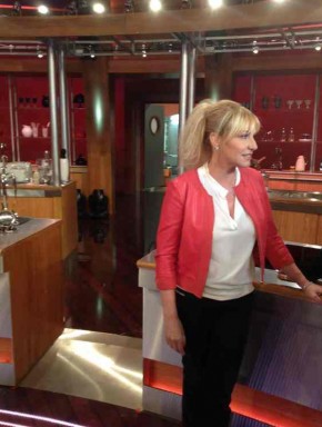 ANTONELLA CLERICI DIFENDE LA TERRA DEI CUOCHI: CHI NON FA MAI NIENTE NON SBAGLIA MAI. HO UNA CARRIERA ALLE SPALLE CHE GIUSTIFICA LA SPERIMENTAZIONE