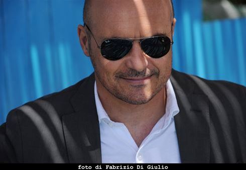ASCOLTI TV DI LUNEDI 22 APRILE 2013: MONTALBANO VOLA AL 35% (9.9 MLN), PER DUE CUORI E UNA PROVETTA SOLO IL 9.21% (2.6 MLN). QUINTA COLONNA IL QUOTIDIANO AL 4.22%, OTTO E MEZZO AL 9.09% CON RENZI