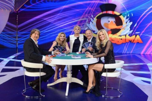 ASCOLTI TV DI VENERDI 26 APRILE 2013: PAPERISSIMA, IN CALO COSTANTE, VINCE COL 15.7% MENTRE LA TERRA DEI CUOCHI DEBUTTA CON UN MAGRO 14.4%