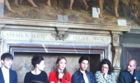 DA VINCI’S DEMONS – SET IN GALLES PER LA SERIE SUL GIOVANE LEONARDO. GOYER: IN ITALIA E’ PIU’ COMPLESSO GIRARE