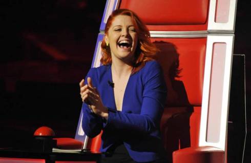 THE VOICE – NOEMI: NOI NON TRASFORMIAMO LE PERSONALITA’ COME IN ALTRI PROGRAMMI. DOMANI MEDLEY DELLA CARRA’