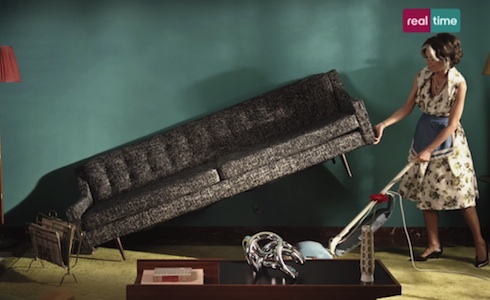 WELCOME STYLE: PAOLA MARELLA RIVOLUZIONA STANZE ANONIME DISPERATAMENTE. DAL 22 APRILE SU REAL TIME