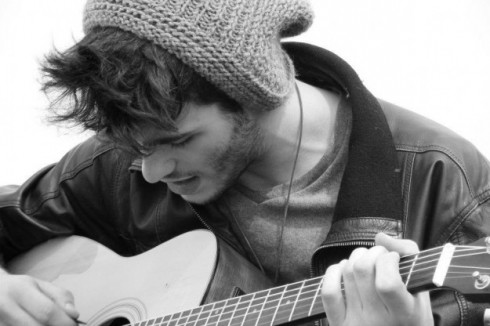 EMANUELE CORVAGLIA A DM: GRAZIE ALLA MUSICA NON MI NASCONDO DAVANTI AGLI ALTRI. MI MANCA MARIA!