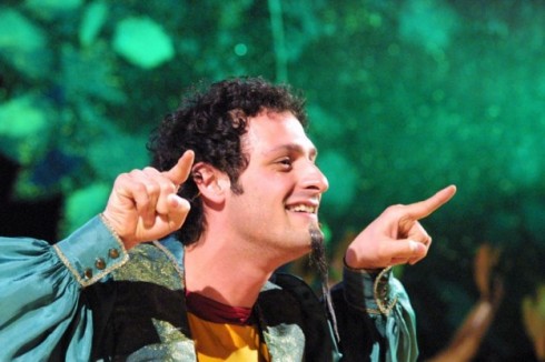 LA MELEVISIONE: UNO SPETTACOLO TEATRALE ASPETTANDO LA FESTA IN TV