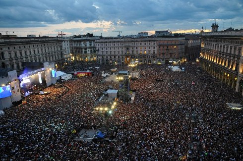 LE PAGELLE DELLA SETTIMANA TV (6-12/05/2013). PROMOSSI RADIO ITALIA LIVE E ROSSO SAN VALENTINO, BOCCIATI LA GUERRA DEI 20 ANNI E PAOLA CORTELLESI