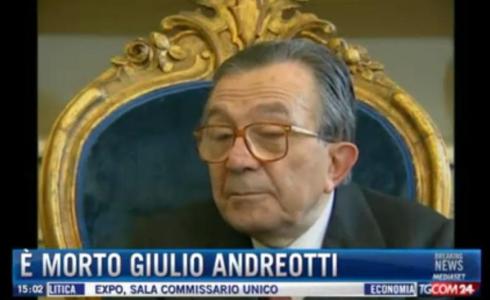 GIULIO ANDREOTTI MORTO: NIENTE FUNERALI DI STATO. LA TV RICORDA “IL DIVO”