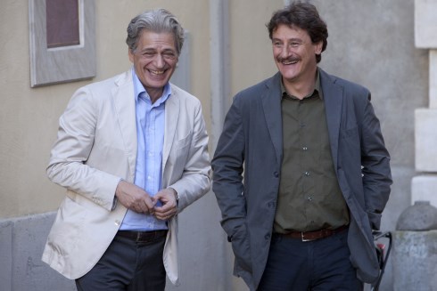 ASCOLTI TV DI MARTEDI 4 GIUGNO 2013: L’ULTIMA DI BENVENUTI A TAVOLA SFIORA I 4 MLN (15.5%). VINCE BALLARO’ CON IL 16.18%, MALE RAI1 CON RINO GAETANO (10.3%)