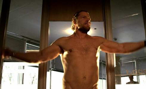 LAST COP – L’ULTIMO SBIRRO: IL POLIZIOTTO “TAMARRO” TORNA QUESTA SERA SU RAI1