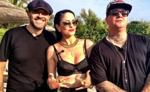 ASCOLTI TV DI LUNEDI 29 LUGLIO 2013: TRIONFA ANCORA MONTALBANO CON IL 23.91%, TI PRESENTO I MIEI AL 9.22%. OMBRELLONI PARTE CON IL 7.68%