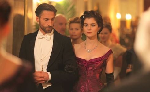 ANNA KARENINA: L’EROINA DI TOLSTOJ RIVIVE SU RAI1 CON IL VOLTO DI VITTORIA PUCCINI