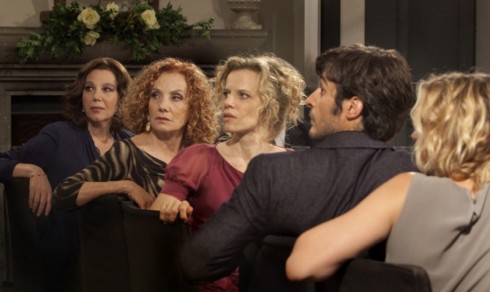 Ascolti tv di domenica 4 agosto 2013, una-grande-famiglia2