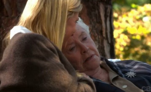 BEAUTIFUL ANTICIPAZIONI: STEPHANIE MUORE TRA LE BRACCIA DI BROOKE (FOTO)