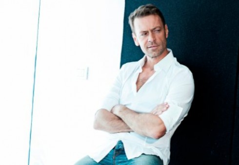 DMLIVE24: 3 AGOSTO 2013. CASTING APERTI PER CI PENSA ROCCO (SIFFREDI), FICTION SU GIANNI VERSACE IN ARRIVO