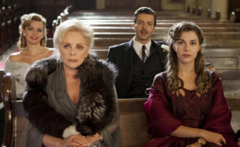 BACIAMO LE MANI: ANTICIPAZIONI TERZA PUNTATA – VENERDI 13 SETTEMBRE