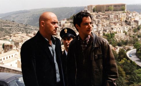 ASCOLTI TV MERCOLEDI 11 SETTEMBRE 2013: QUASI PAREGGIO TRA IL COMMISSARIO MONTALBANO (20.21%) E LE TRE ROSE DI EVA 2 (19.68%). LA GABBIA (3.97%) BATTE VIRUS (3.31%)