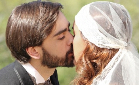 IL SEGRETO ANTICIPAZIONI: IL DOTTOR GUERRA CHIEDE A PEPA DI SPOSARLO