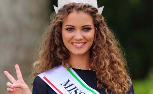 DON MATTEO 9: GIUSY BUSCEMI SARA’ ASSUNTINA CECCHINI AL POSTO DI GIADA ARENA