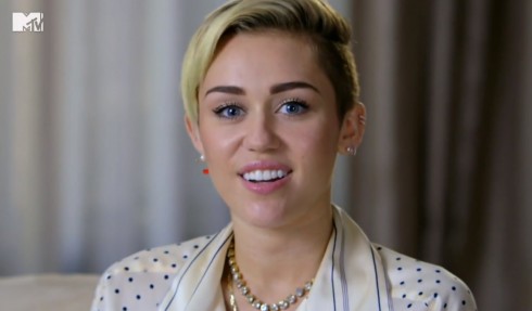 DMLIVE24: 3 OTTOBRE 2013. NUOVO LOOK PER MTV, UNDER THE DOME SI SPOSTA, IL TG5 NOTTE SI “RINNOVA”