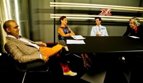X FACTOR 7 – CATEGORIE ASSEGNATE: ALLA MONA I GRUPPI, A MIKA LE UNDER DONNA. ELIO E MORGAN SI RIPETONO